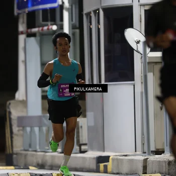 Runner Photo 7083877
