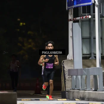 Runner Photo 7083883