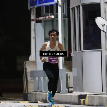 Runner Photo 7083892