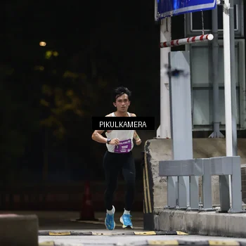 Runner Photo 7083894
