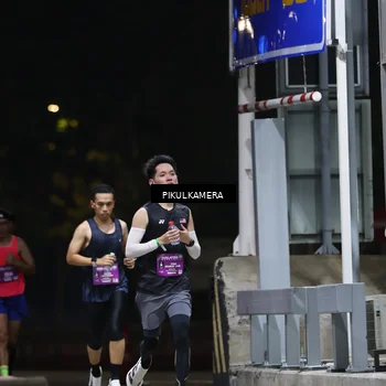 Runner Photo 7083901