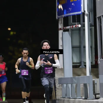 Runner Photo 7083905