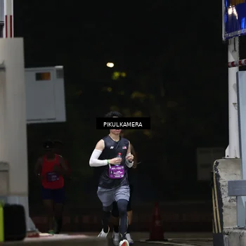 Runner Photo 7083906
