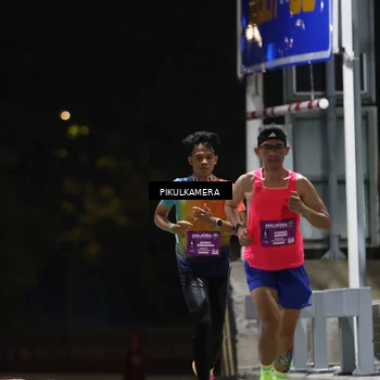 Runner Photo 7083912