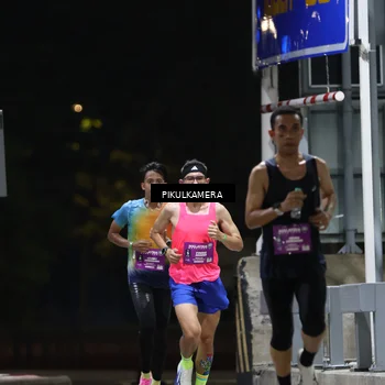 Runner Photo 7083914