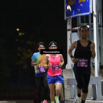 Runner Photo 7083915