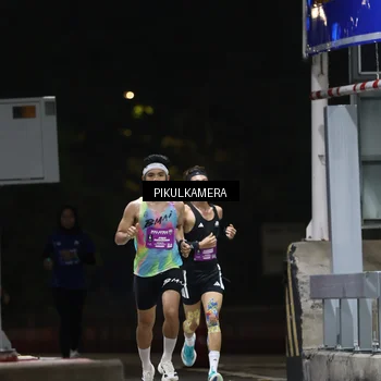 Runner Photo 7083921