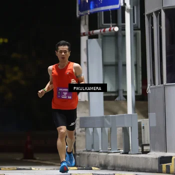 Runner Photo 7083956