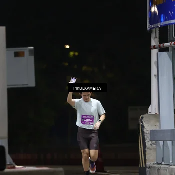 Runner Photo 7083973