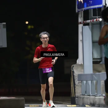 Runner Photo 7083988