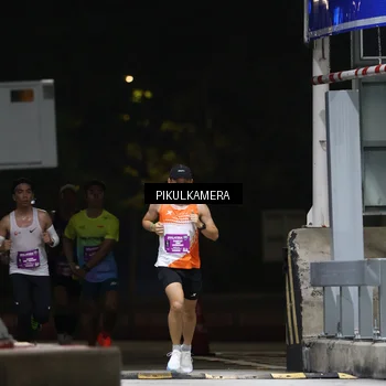 Runner Photo 7084002
