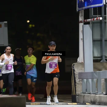 Runner Photo 7084007
