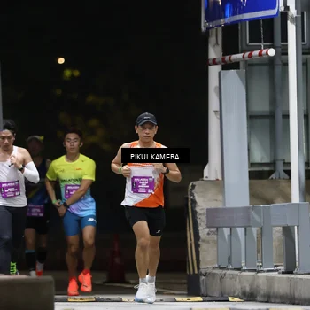 Runner Photo 7084009