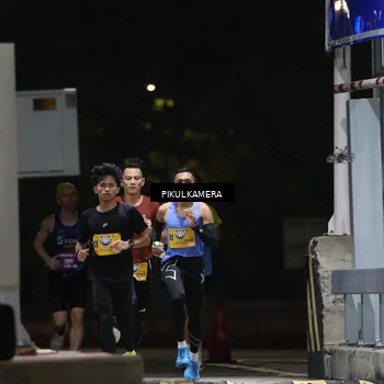 Runner Photo 7084025