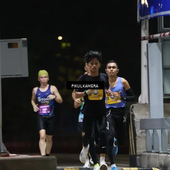 Runner Photo 7084028