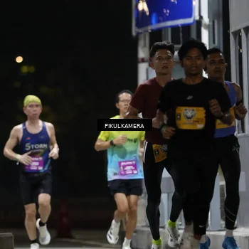 Runner Photo 7084031