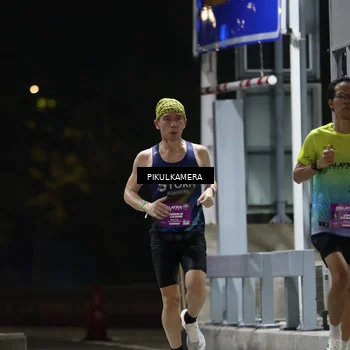 Runner Photo 7084043