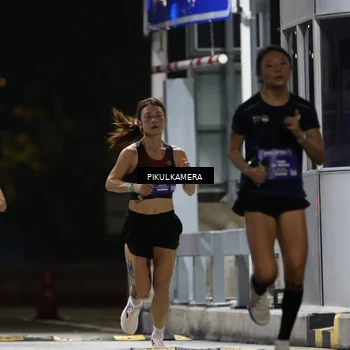 Runner Photo 7084053