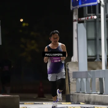 Runner Photo 7084056