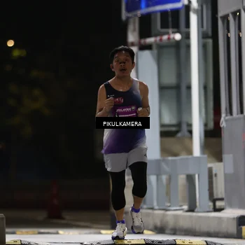 Runner Photo 7084060