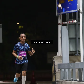 Runner Photo 7084064