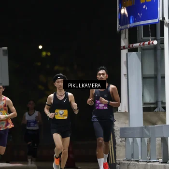 Runner Photo 7084088