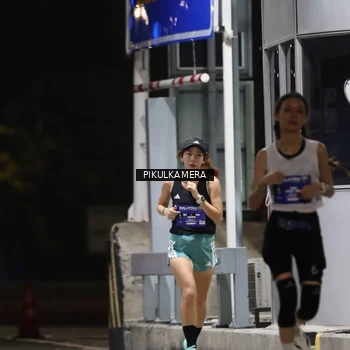 Runner Photo 7084099