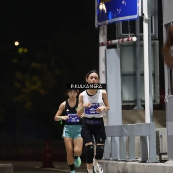 Runner Photo 7084101