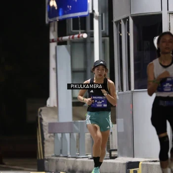 Runner Photo 7084104