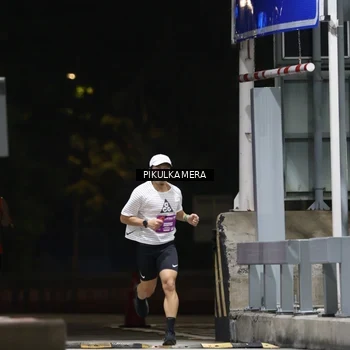 Runner Photo 7084109