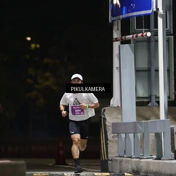 Runner Photo 7084112