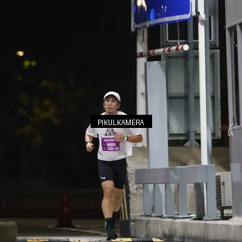 Runner Photo 7084114