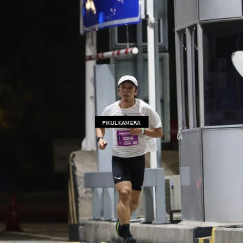 Runner Photo 7084121
