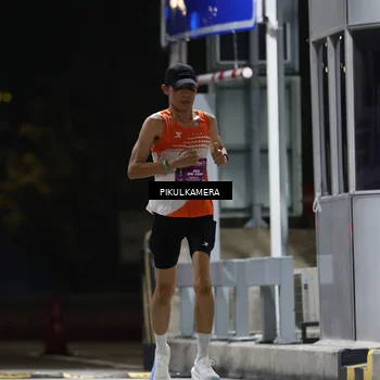 Runner Photo 7084132