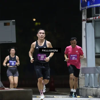 Runner Photo 7084138