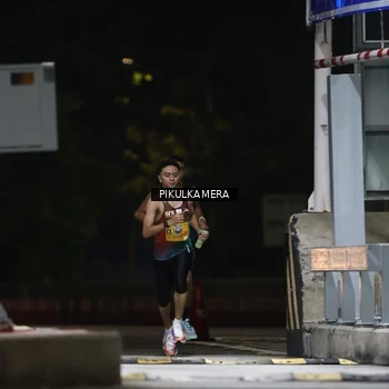 Runner Photo 7084191