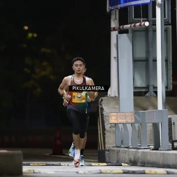 Runner Photo 7084192