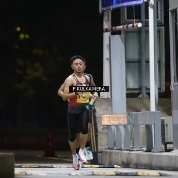 Runner Photo 7084197