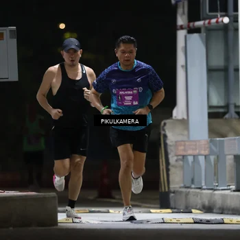 Runner Photo 7084247