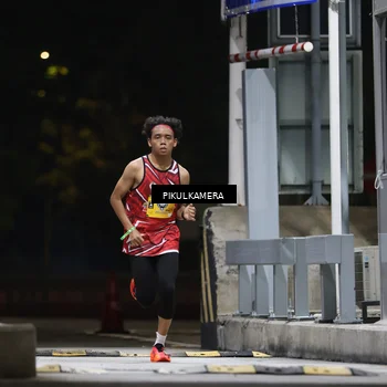 Runner Photo 7084252