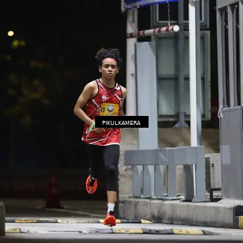 Runner Photo 7084257