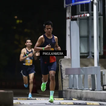 Runner Photo 7084272