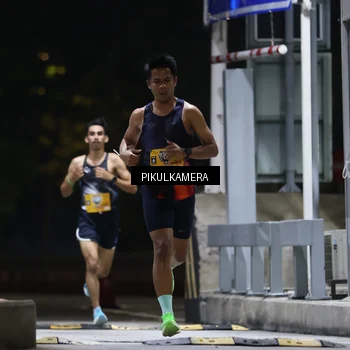 Runner Photo 7084274