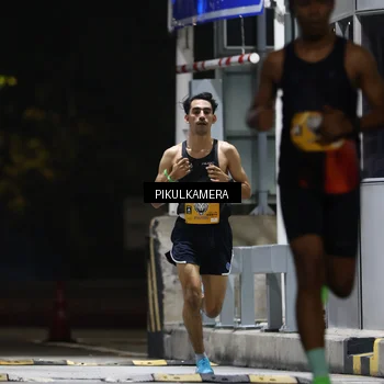 Runner Photo 7084278
