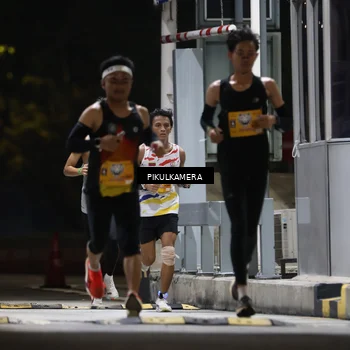 Runner Photo 7084290