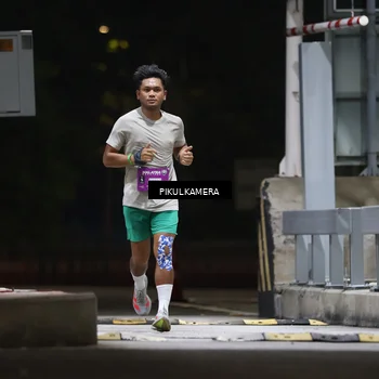 Runner Photo 7084304