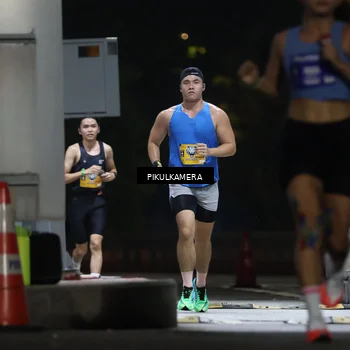 Runner Photo 7084323