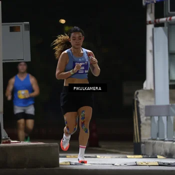 Runner Photo 7084324