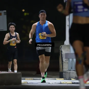 Runner Photo 7084326