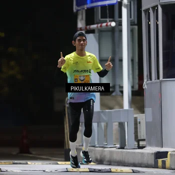 Runner Photo 7084347